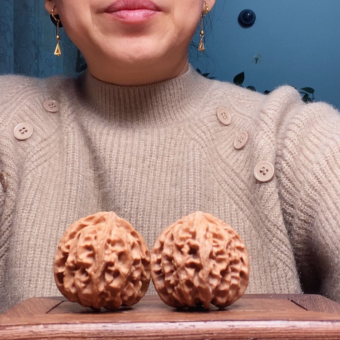 H***e文玩核桃吊坠苹果