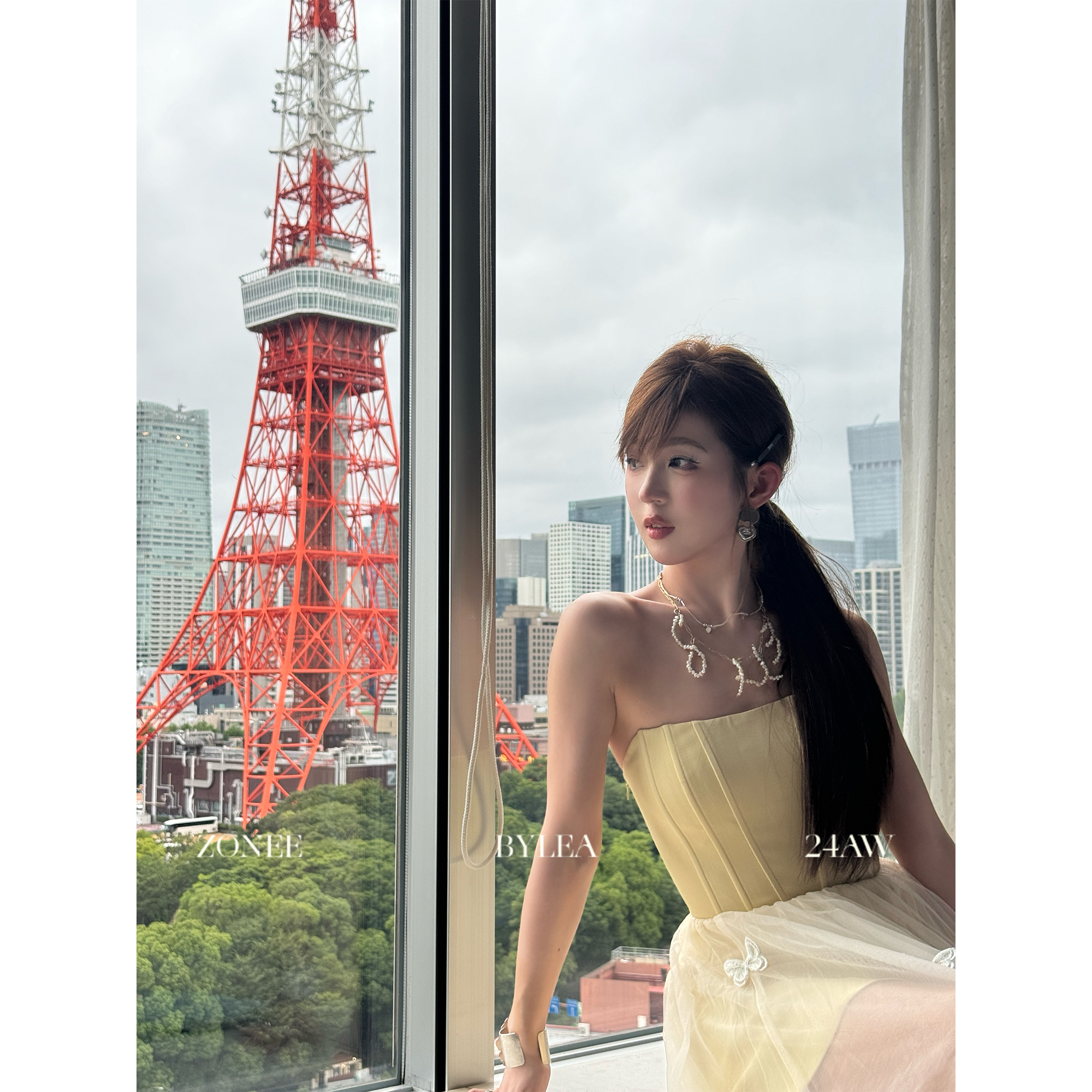 ZONEE 东京塔下 法式原创网纱拼接精致收腰刺绣黄色抹胸连衣裙