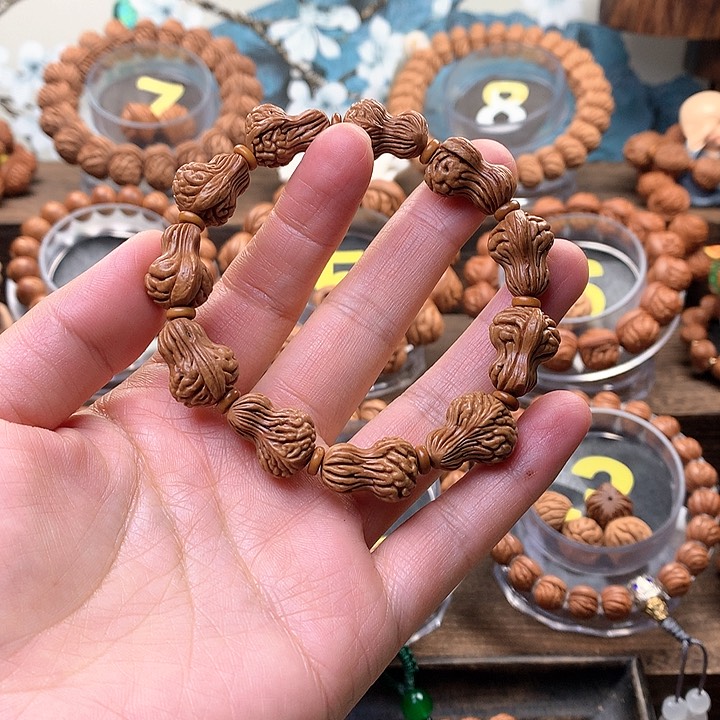 【闪购商品】文玩核桃吊坠异性花生