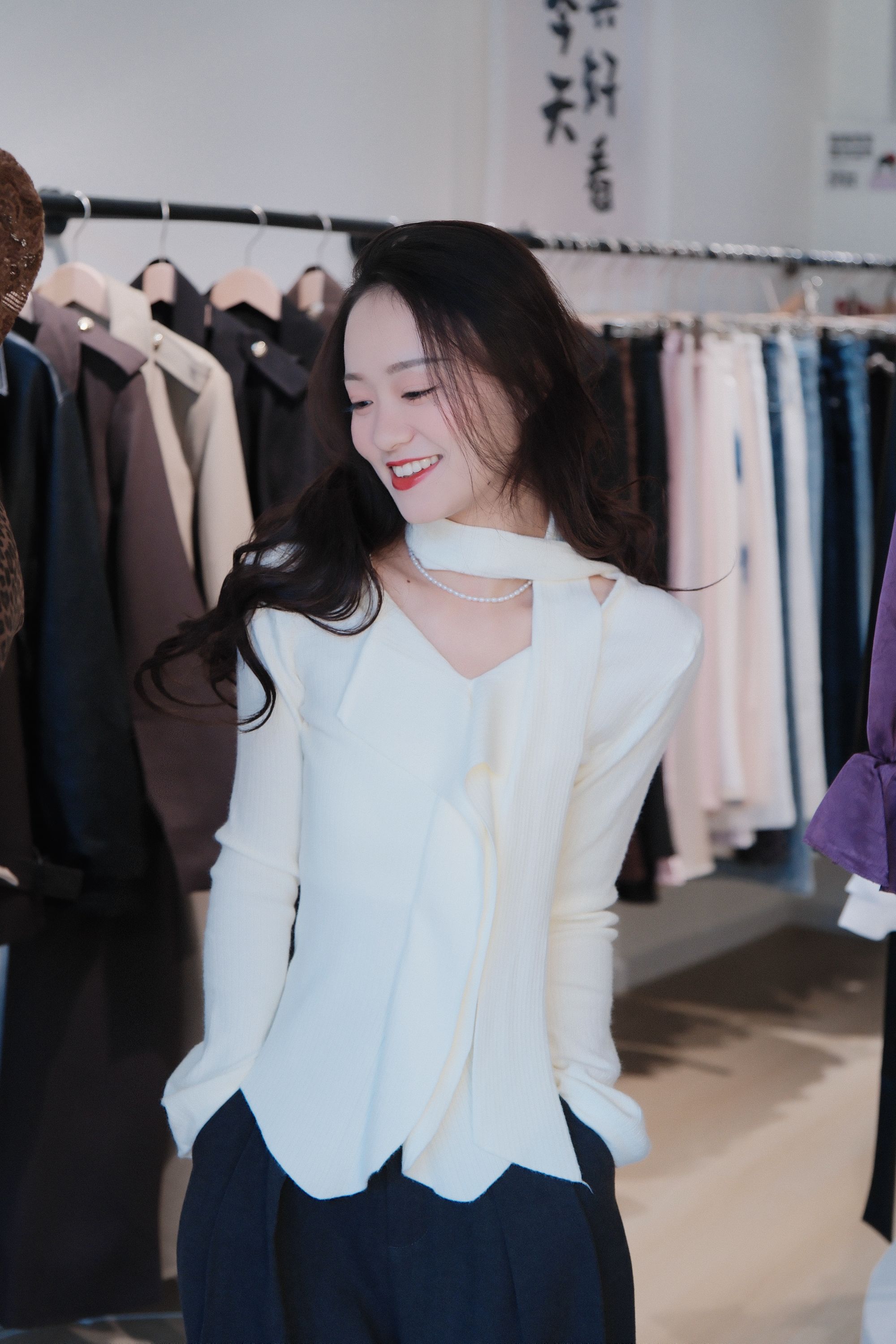 长袖女针织常规款修身型毛针织衫显瘦修身百搭抹胸