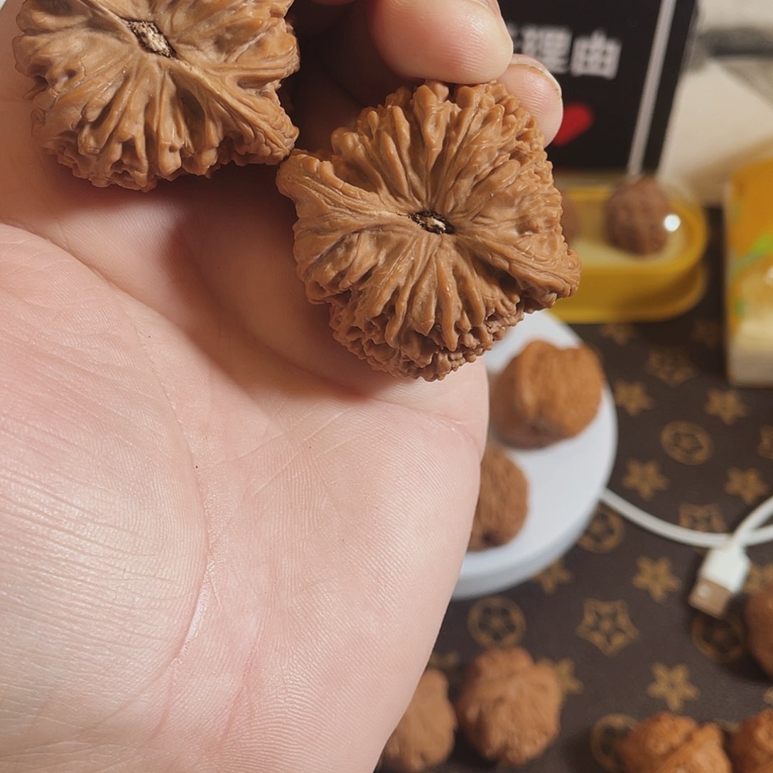 桃核吊坠凹底赵喜满
