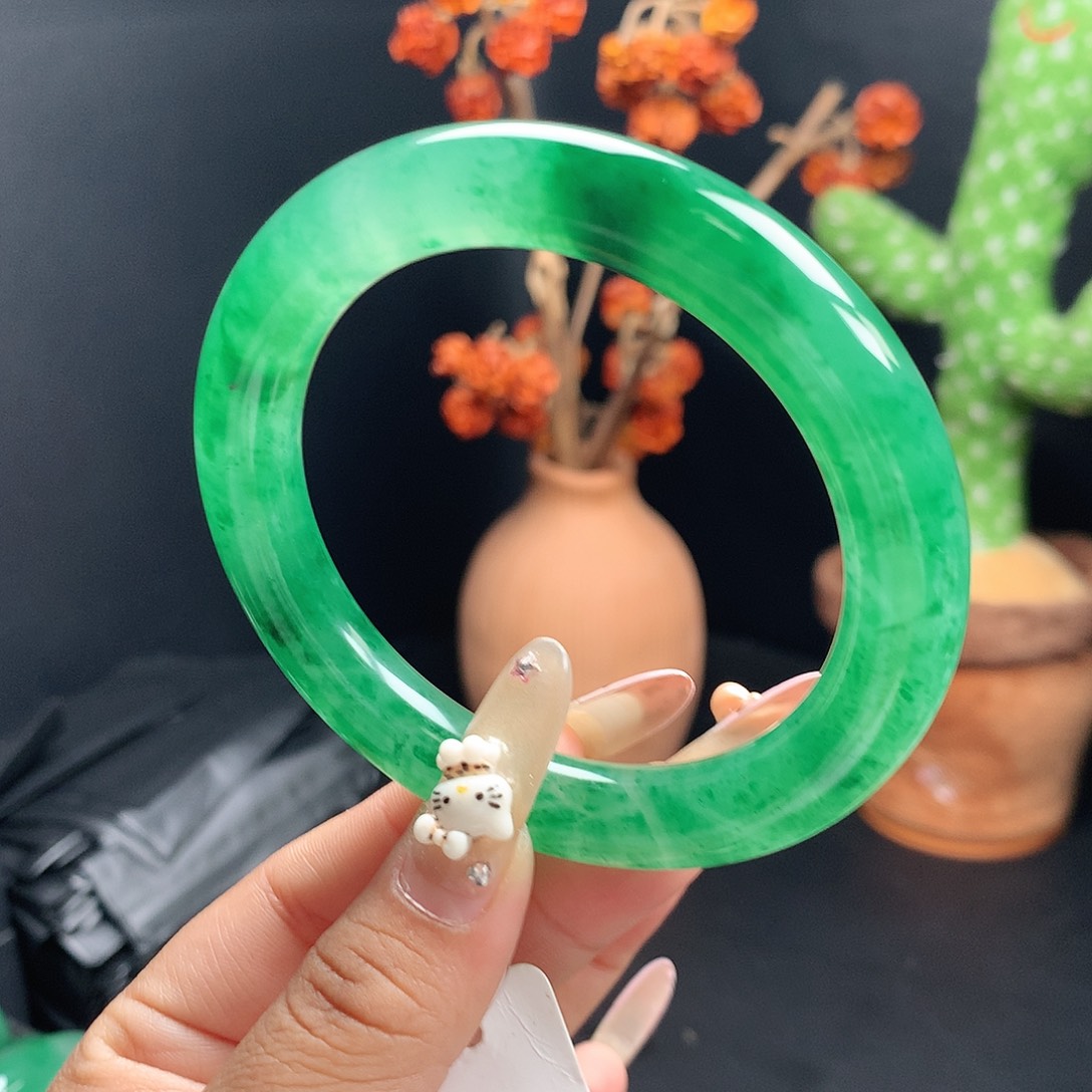 用***9石英质玉未镶嵌镯子