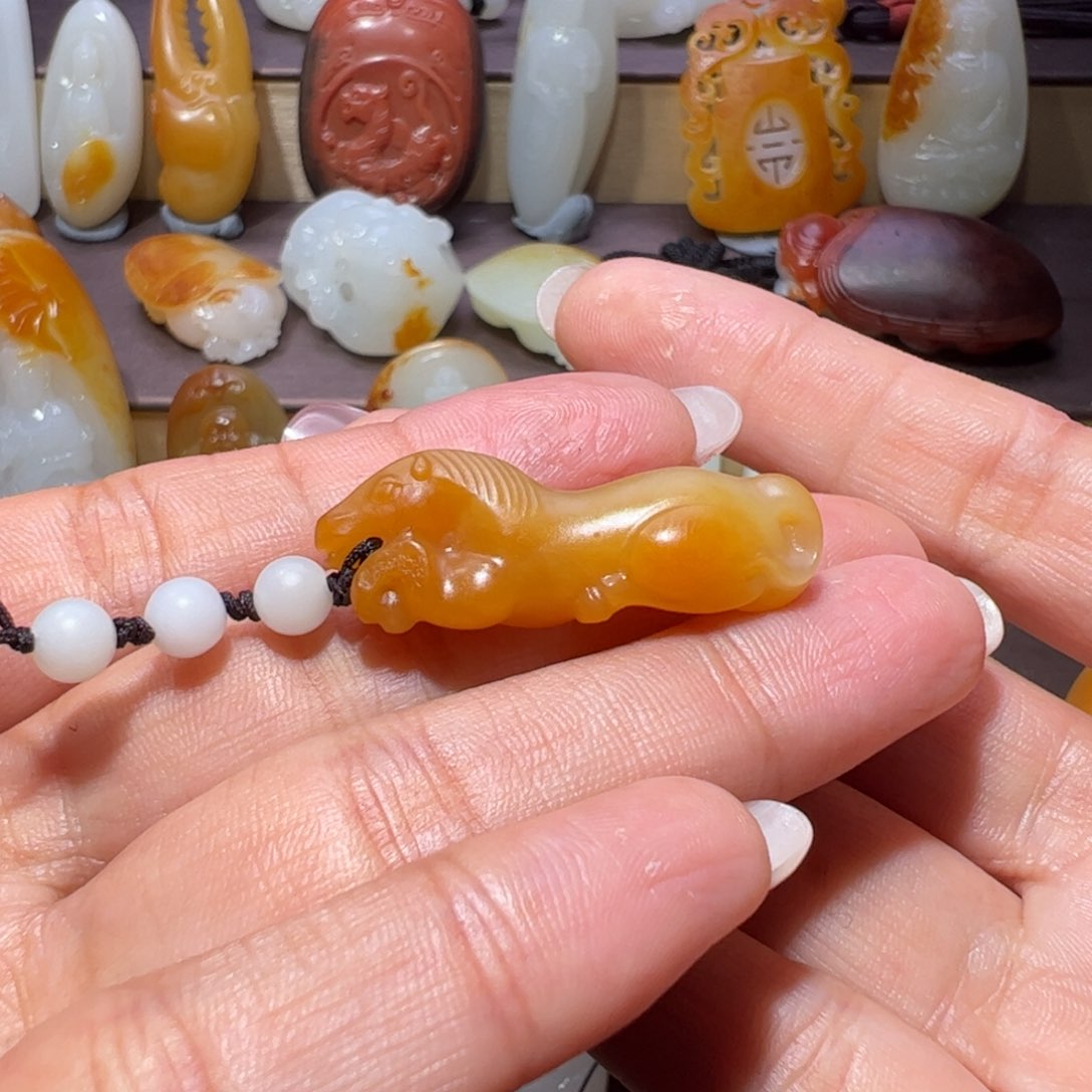 和田玉颈饰未镶嵌