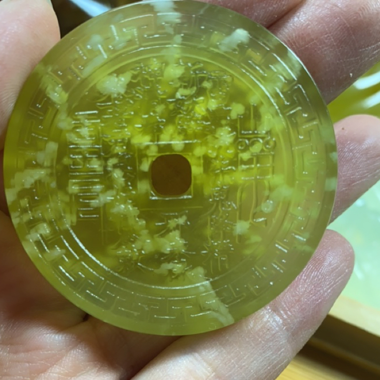 天然岫玉蜂蜜水暴风雪大山鬼直径45厚7