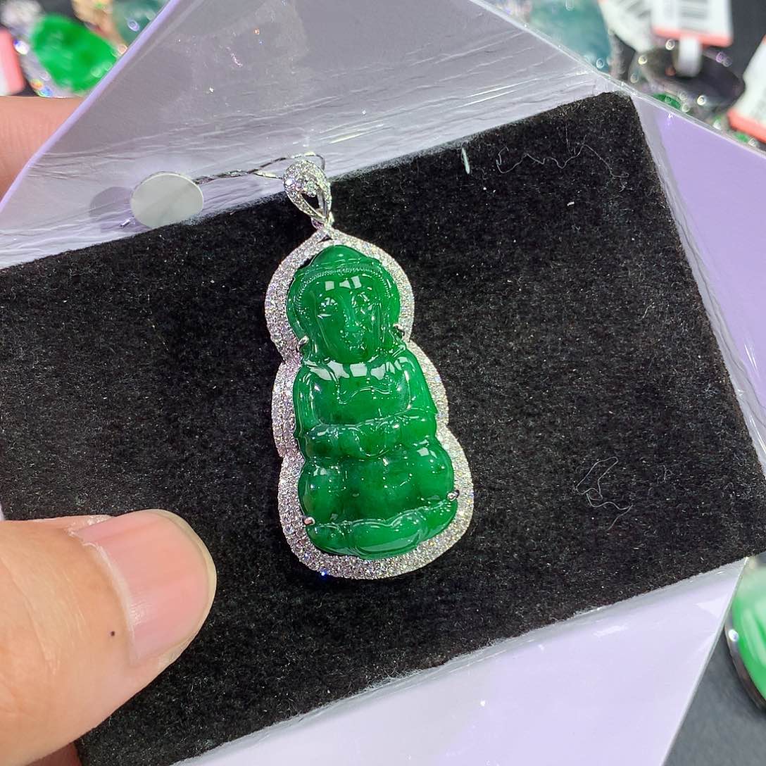 翡翠吊坠(赠链)18K金镶嵌