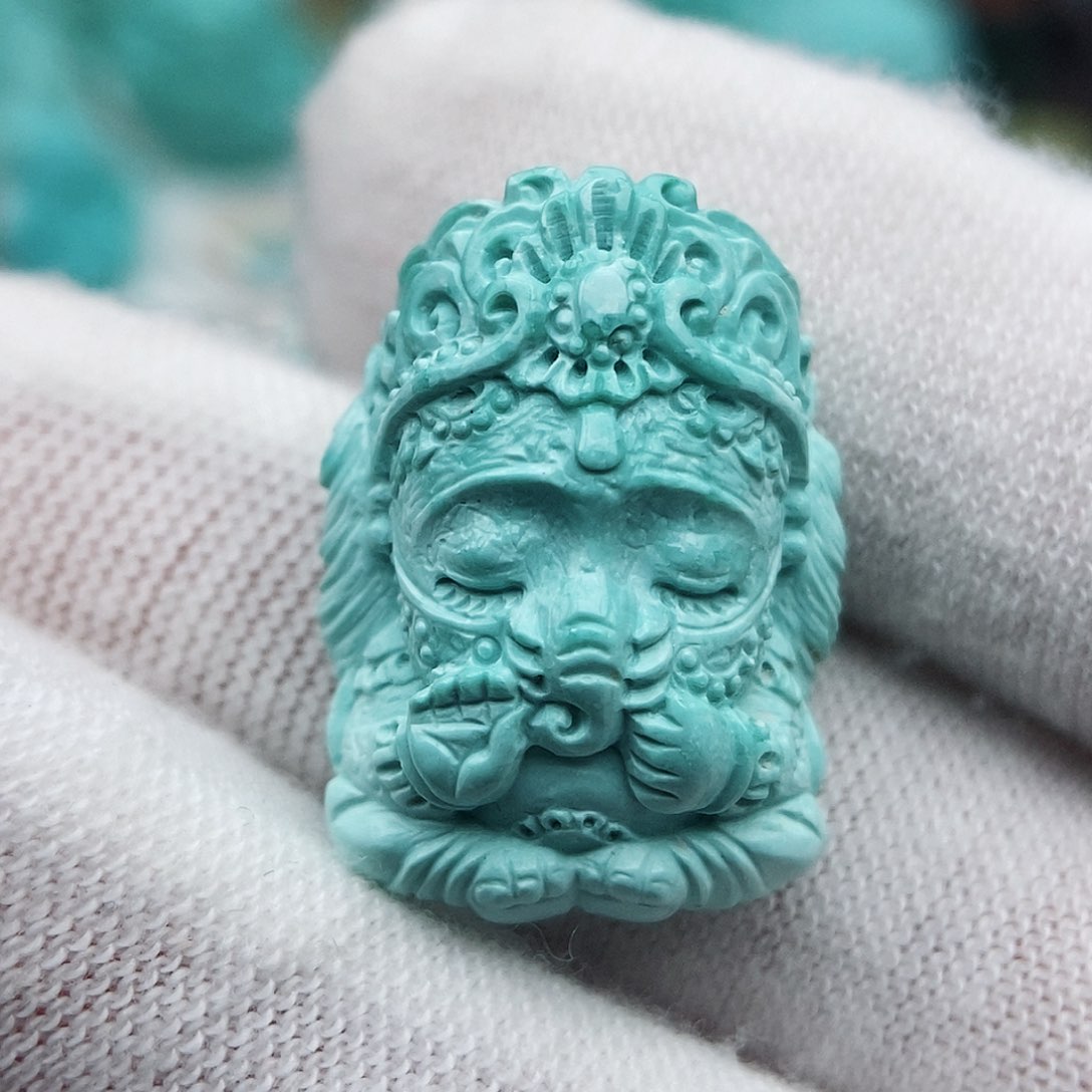 绿松石颈饰未镶嵌