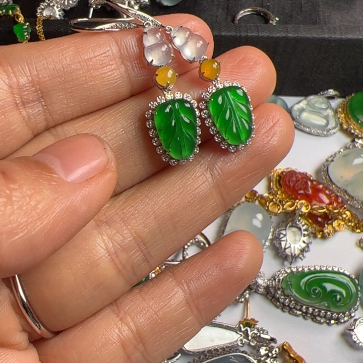 翡翠耳饰18K金镶嵌翡翠吊坠项链