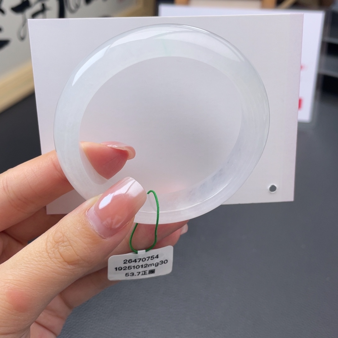 翡翠未镶嵌手镯白月光