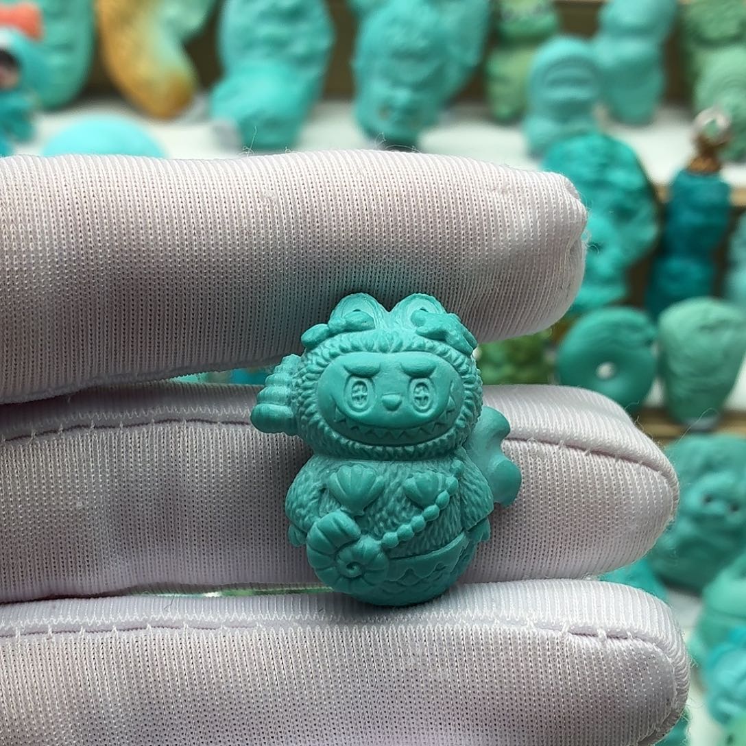 暴***龙绿松石未镶嵌饰品