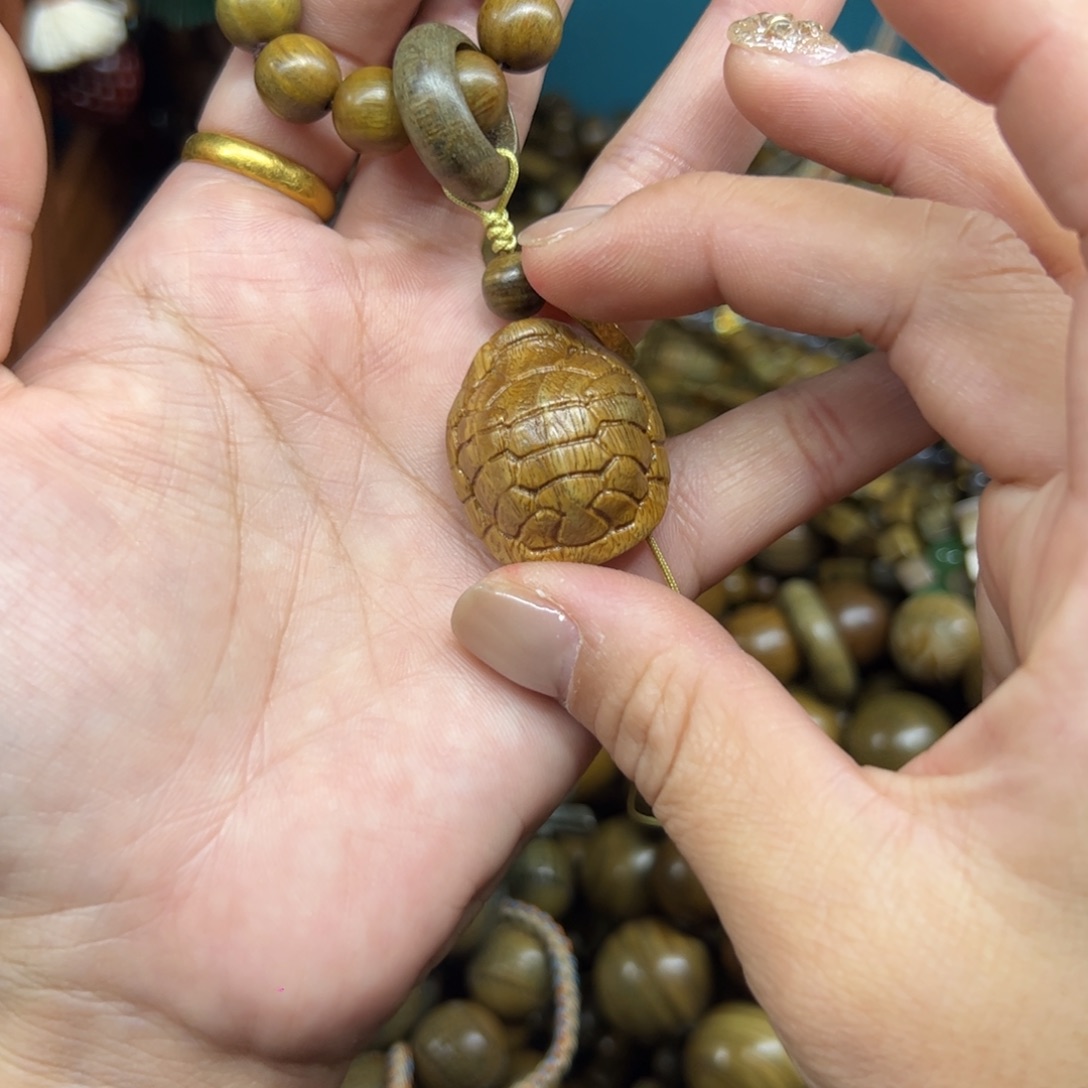 无事牌维腊木（绿檀）