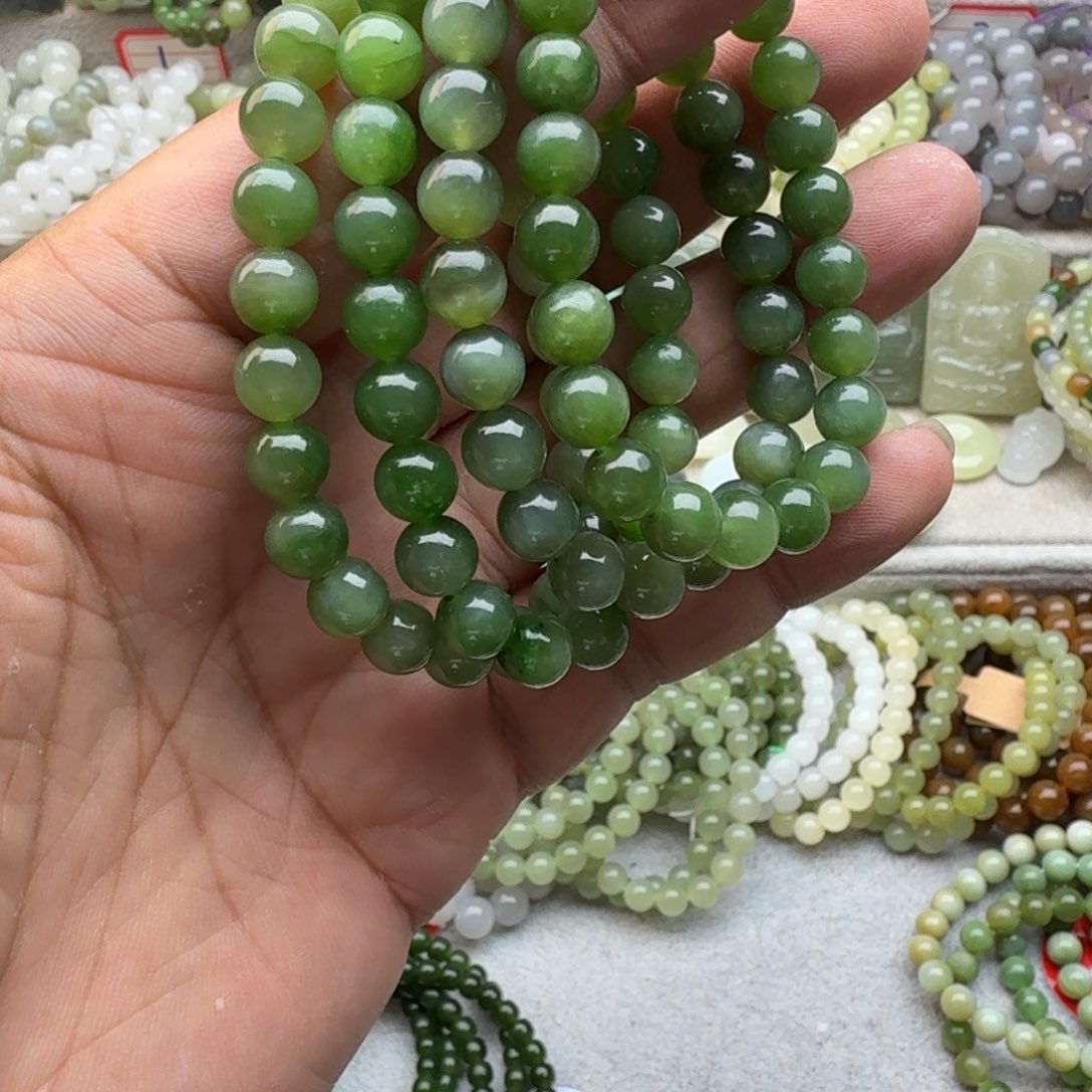 未镶嵌手链和田玉多样性发一