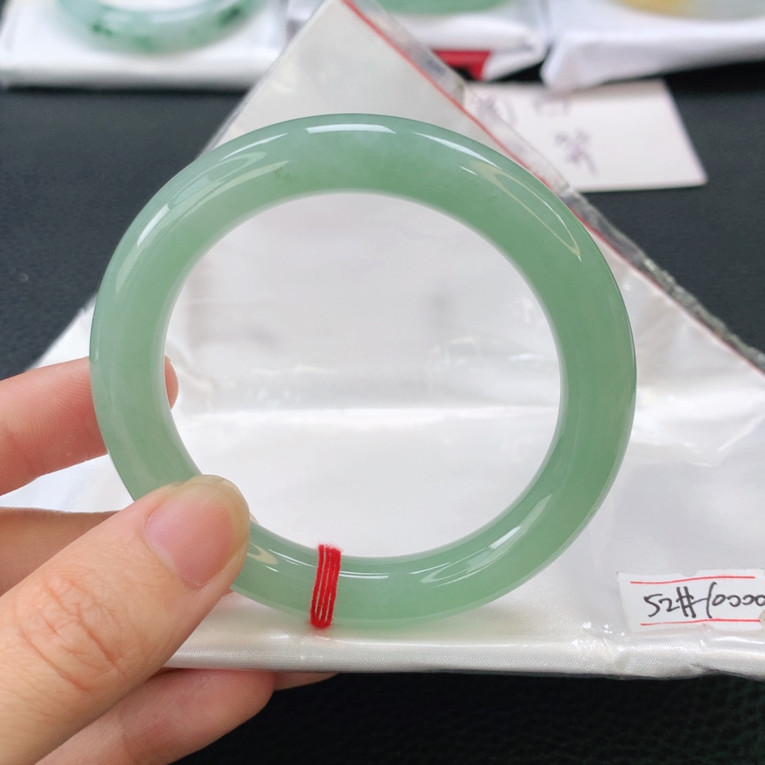 翡翠手镯未镶嵌缅甸圆52