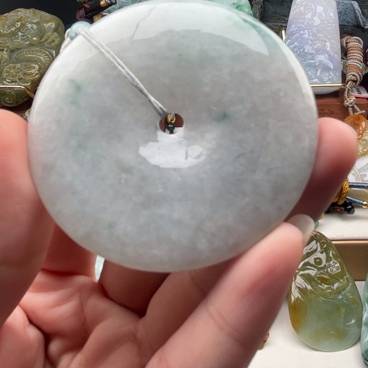 翡翠未镶嵌颈饰挂件