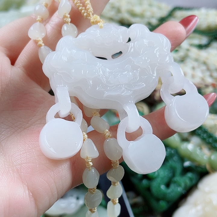 颈饰未镶嵌和田玉