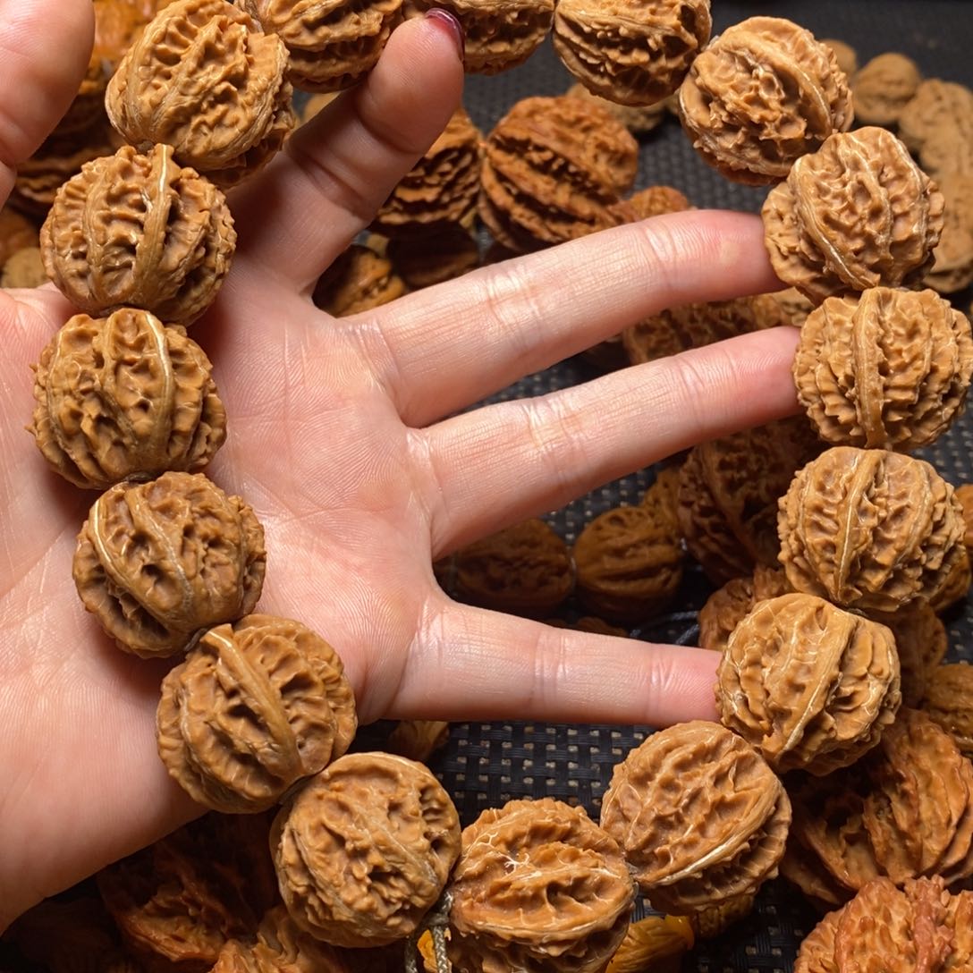 文玩核桃手串白茬八棱