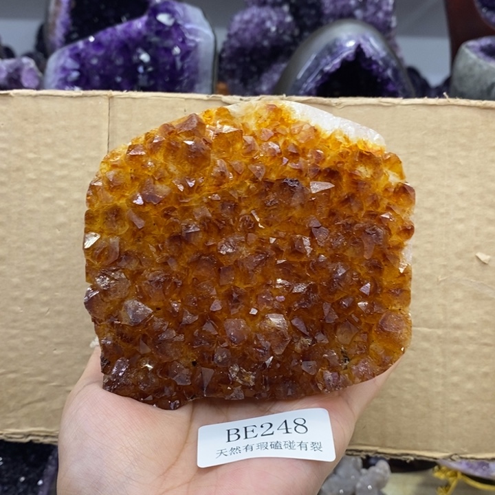 未镶嵌水晶大型摆件（非配饰）