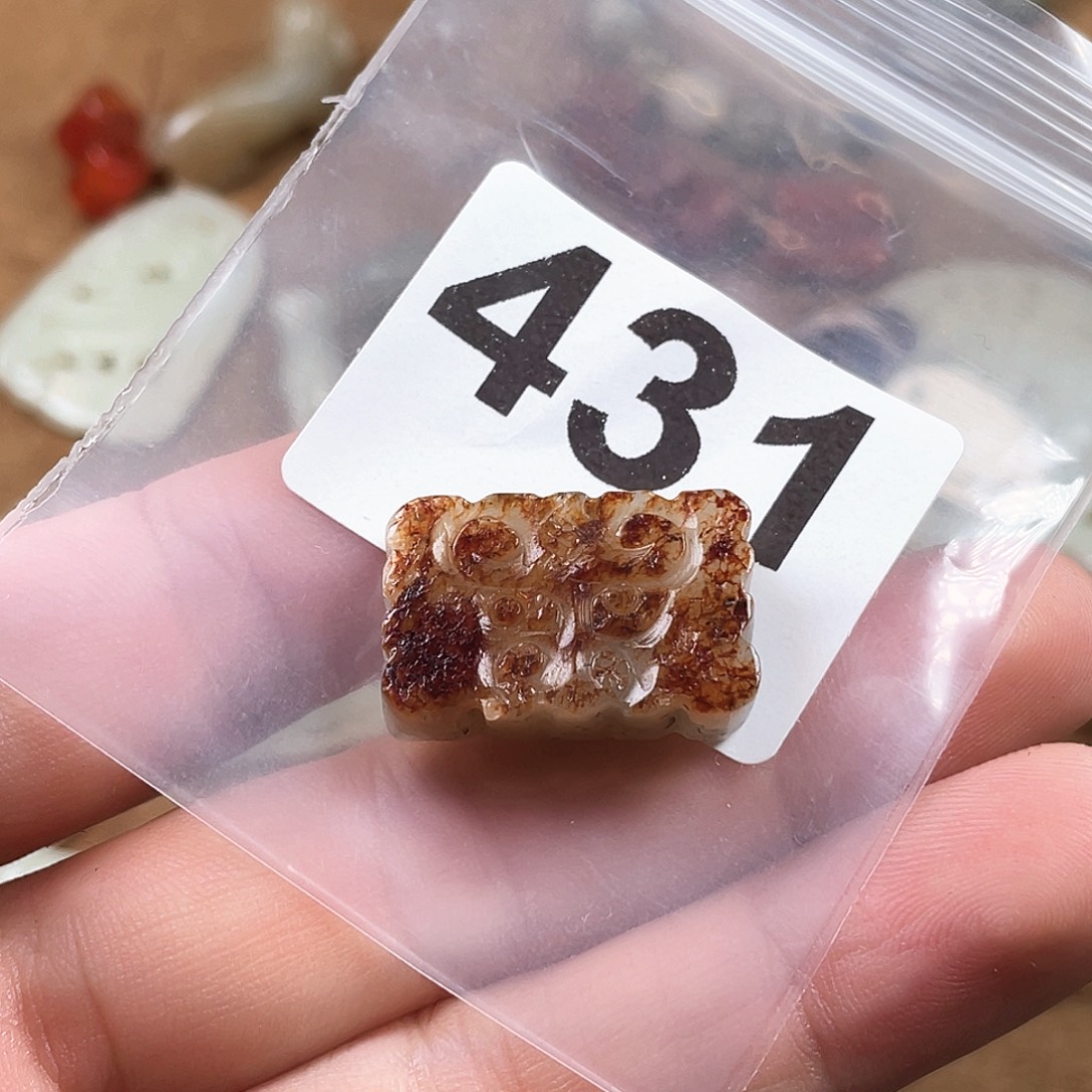 歌***和田玉（糖玉）未镶嵌颈饰