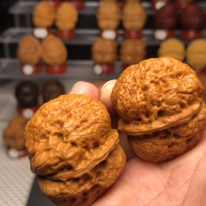 文玩核桃把件103金貔貅