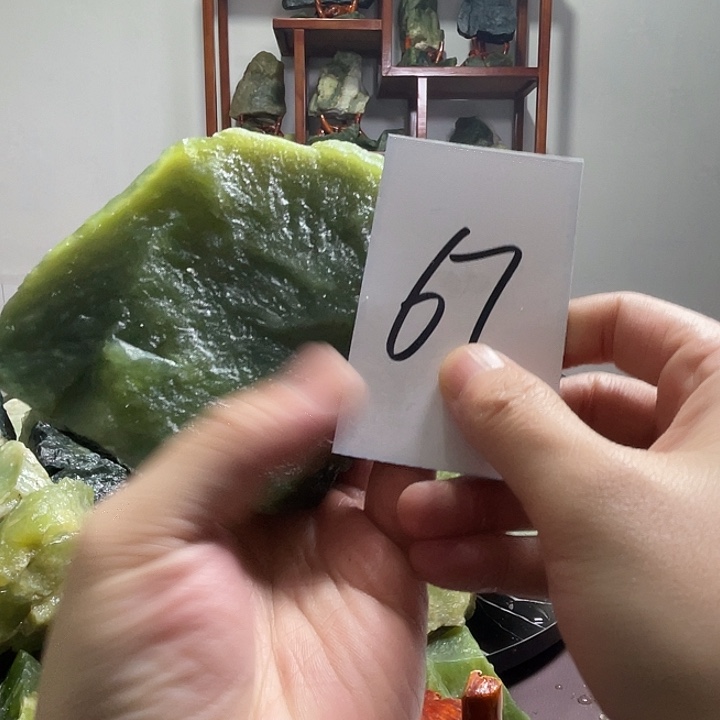 蛇纹石玉未镶嵌珠宝奇石