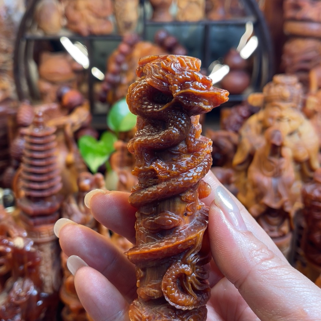 其他松木（琥珀木）龙柱