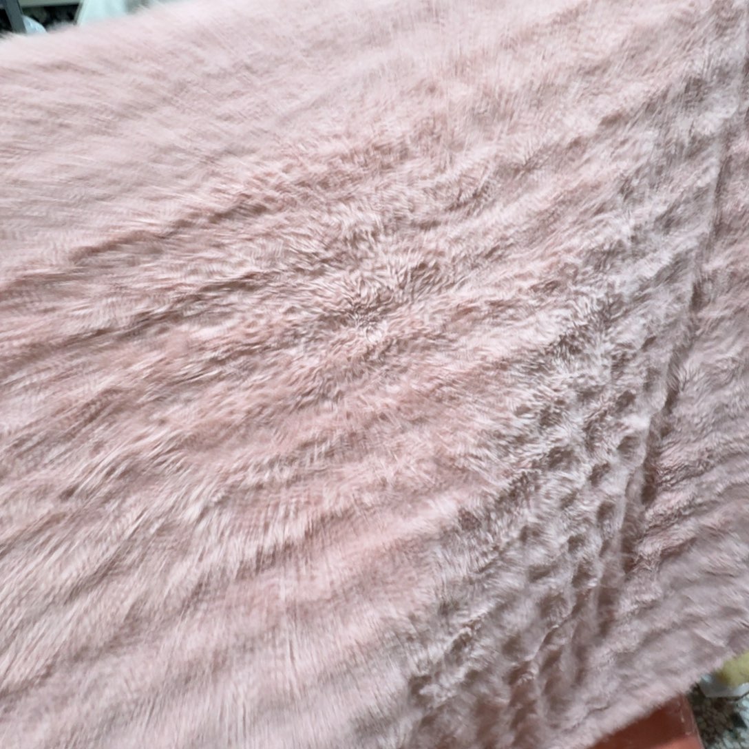 莱赛尔一米二毛毯微瑕