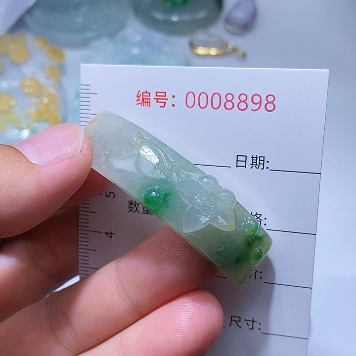 翡翠颈饰未镶嵌一