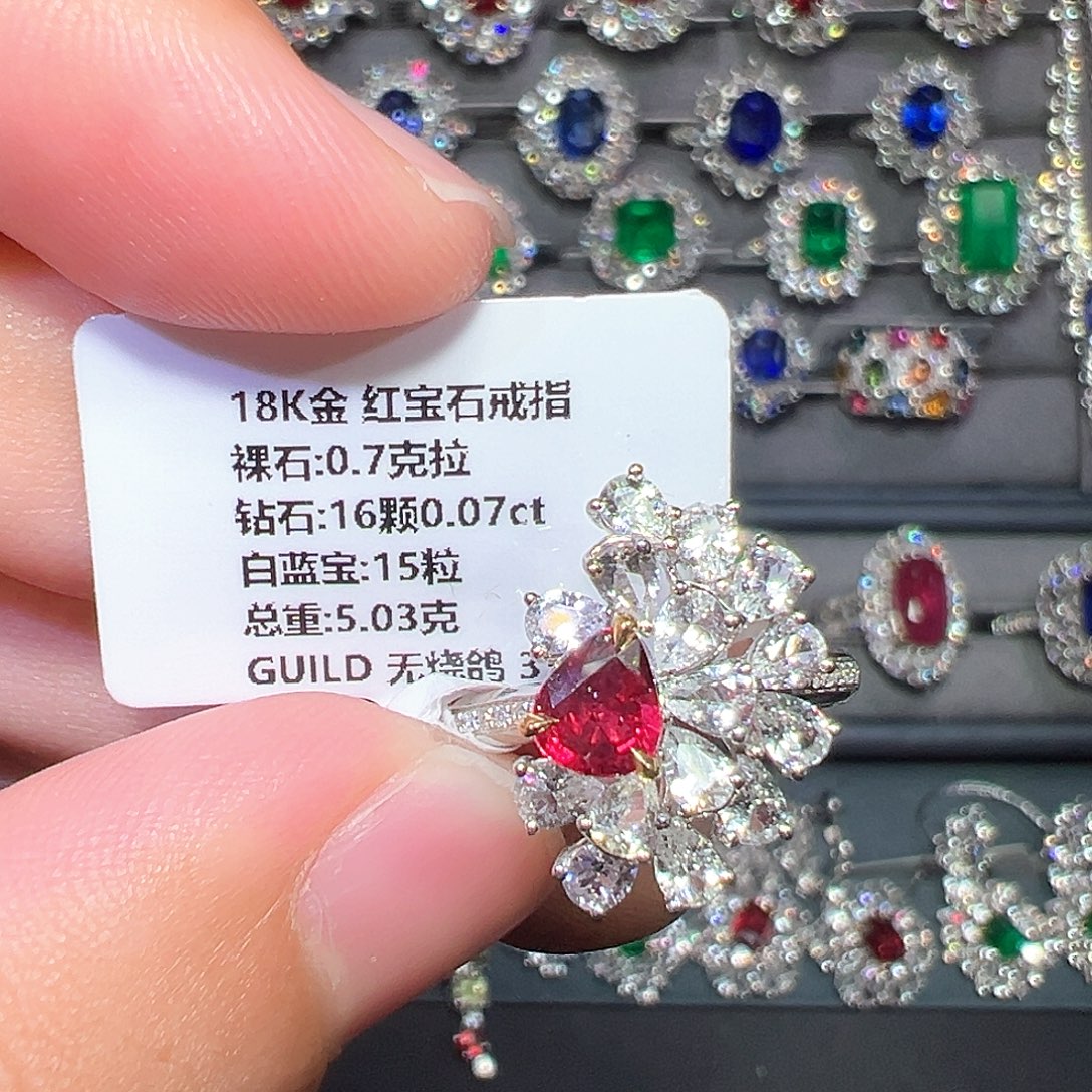 红宝石18K金镶嵌戒指