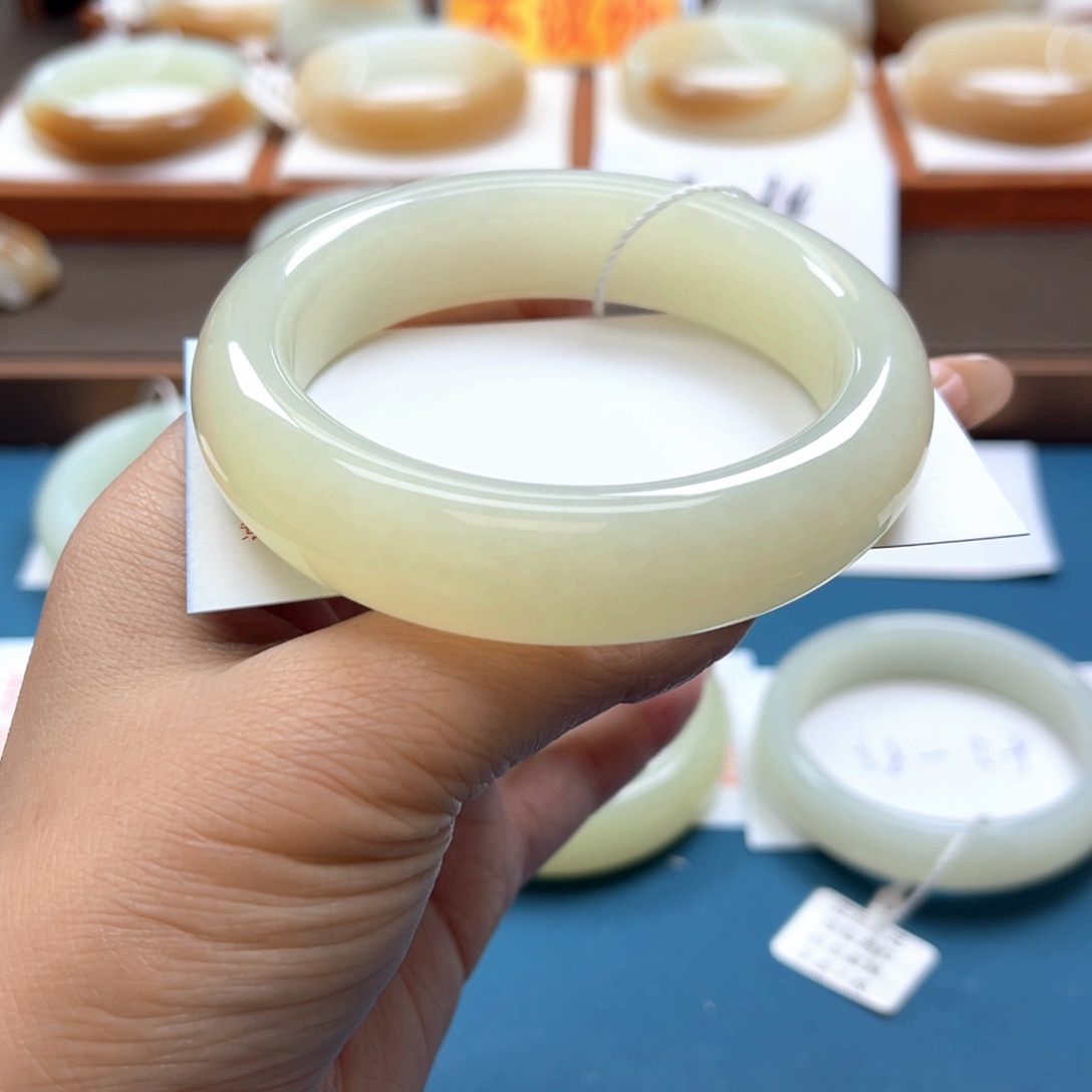 未镶嵌手镯和田玉?****?