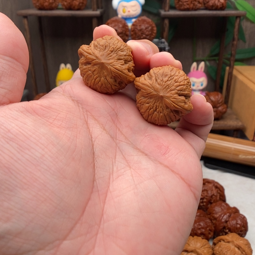 A***n把件文玩核桃33尺铁锤妹妹文玩核桃