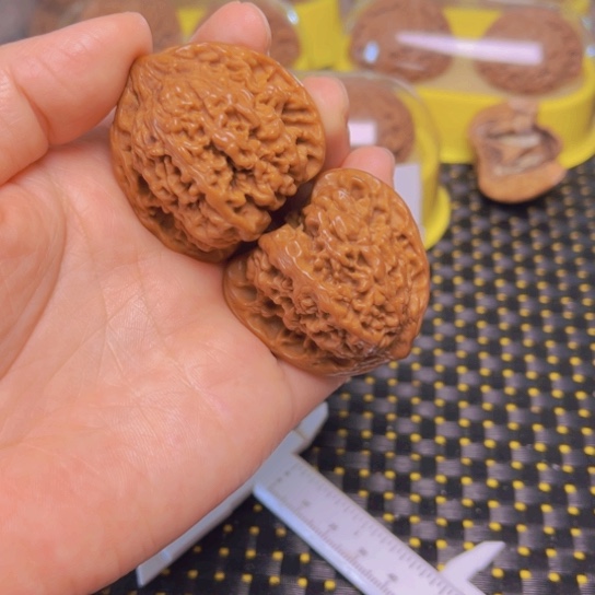 文玩核桃吊坠满天星