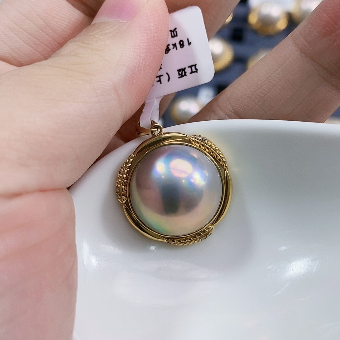 18K金镶嵌拼合珍珠（马贝珠）日本原单星空蓝马贝?****人