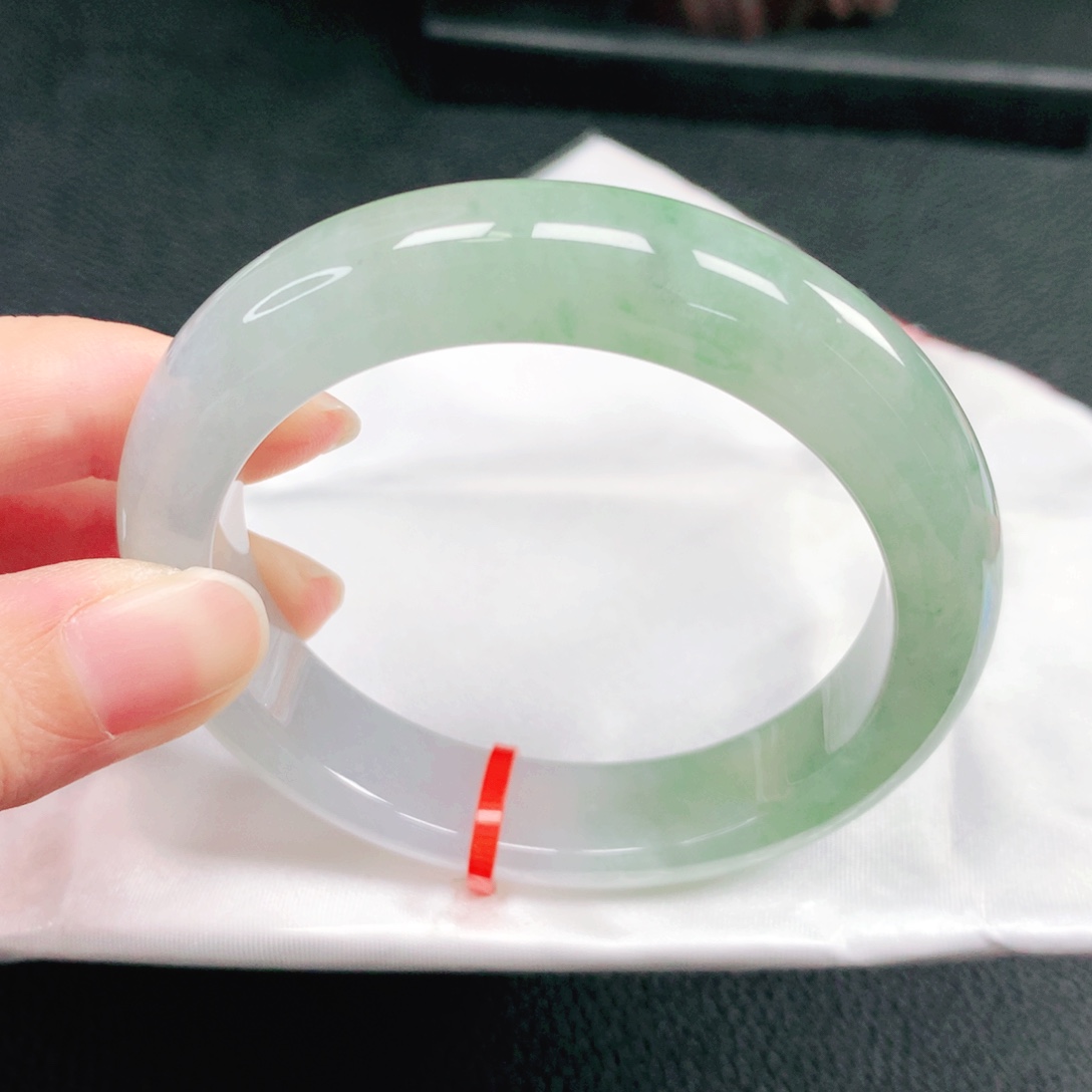 翡翠未镶嵌手镯54圈