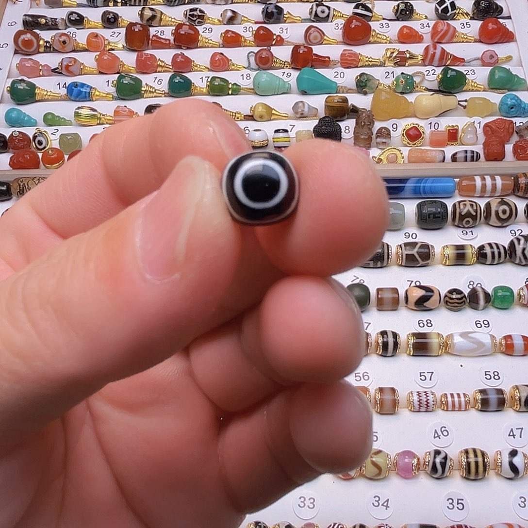 陌***言和田玉（糖玉）未镶嵌颈饰