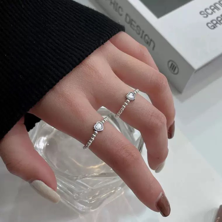 6008轻奢爱心戒指