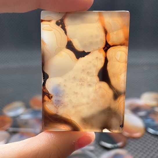 玛瑙/玉髓颈饰未镶嵌