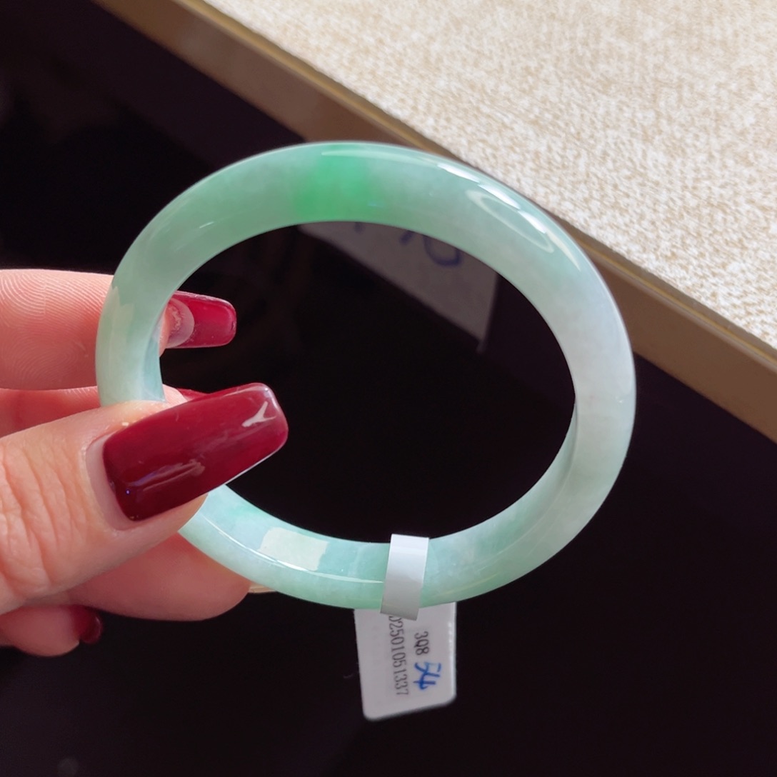 翡翠手镯未镶嵌手镯