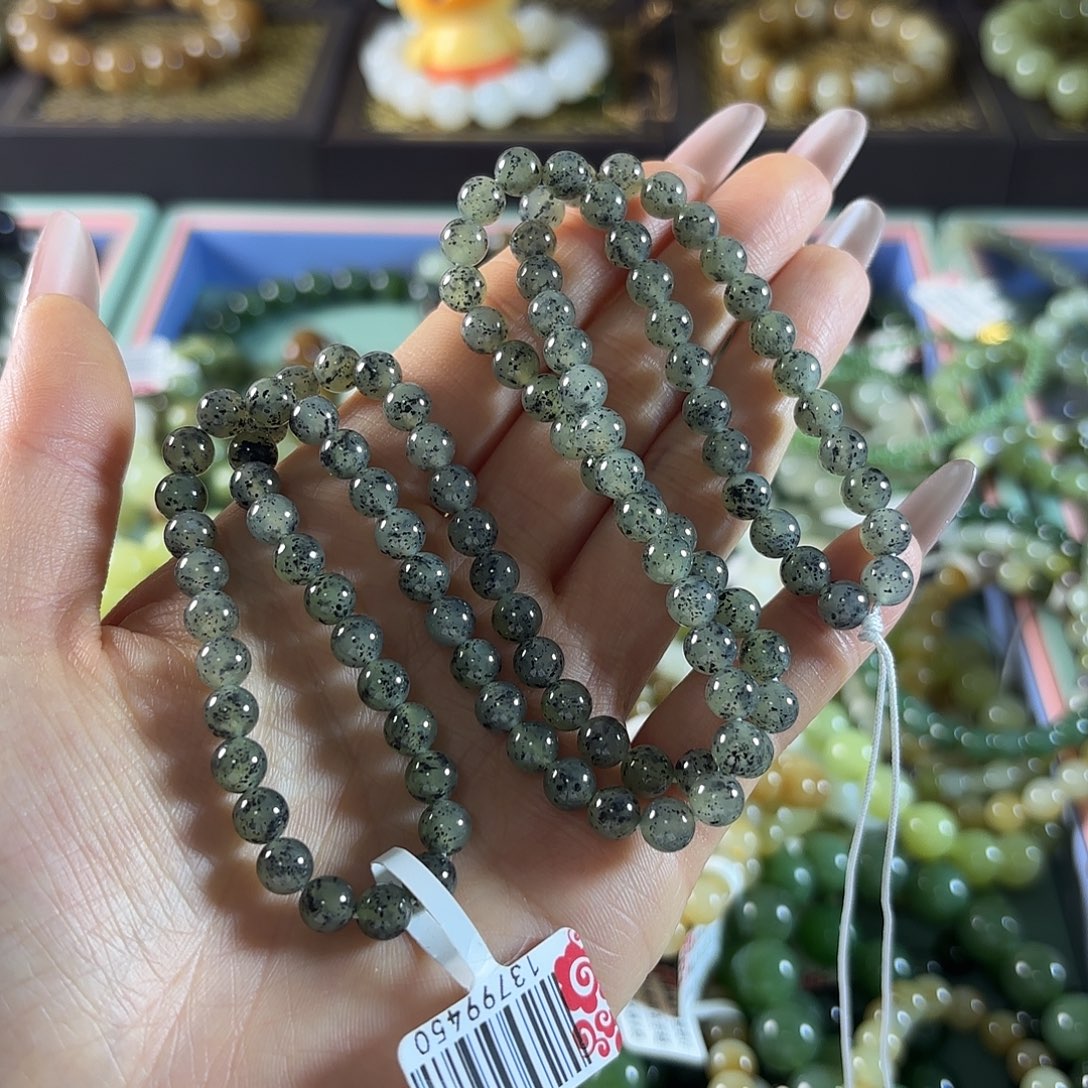 和田玉未镶嵌手链70