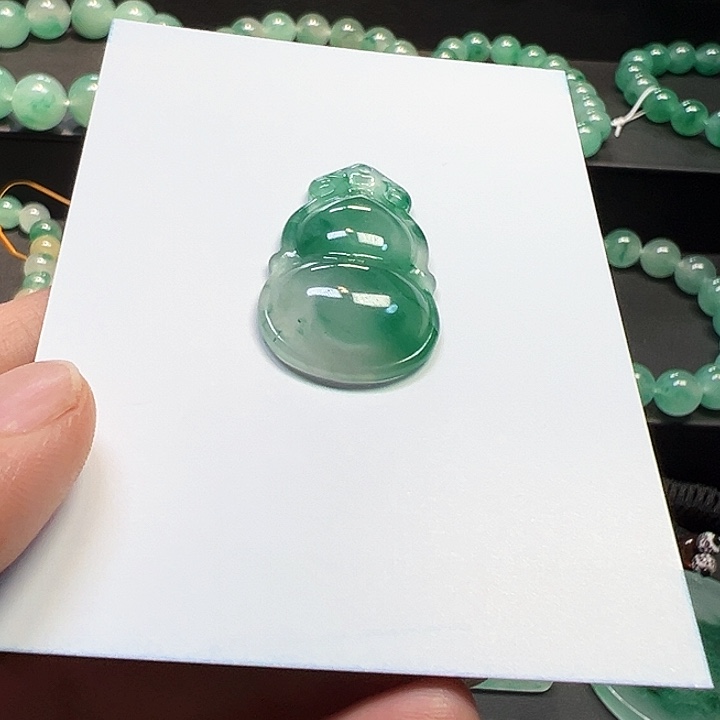 石英质玉颈饰未镶嵌