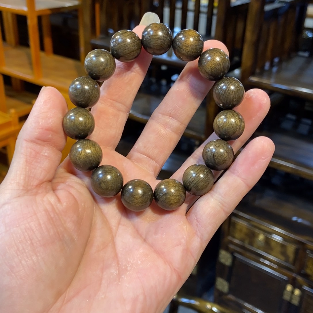 楠木1.5阴沉木小叶手串