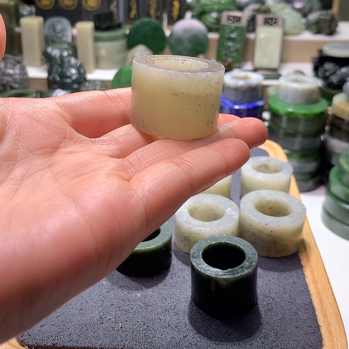 和田玉未镶嵌珠宝半成品