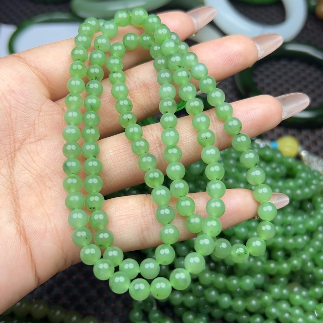 和田玉吊坠未镶嵌