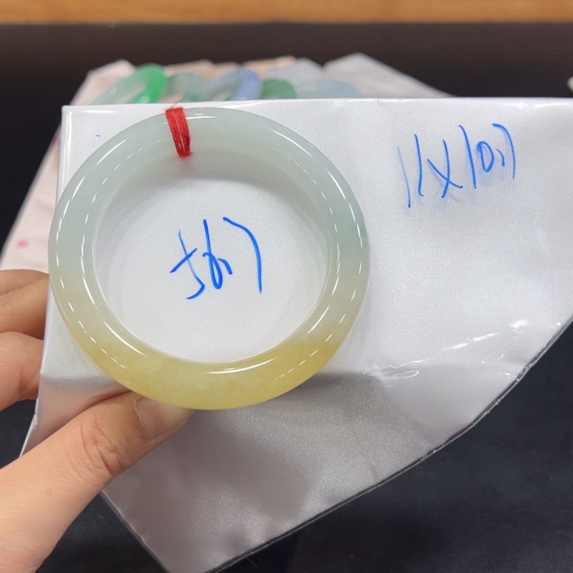 【闪购商品】翡翠手镯未镶嵌手镯