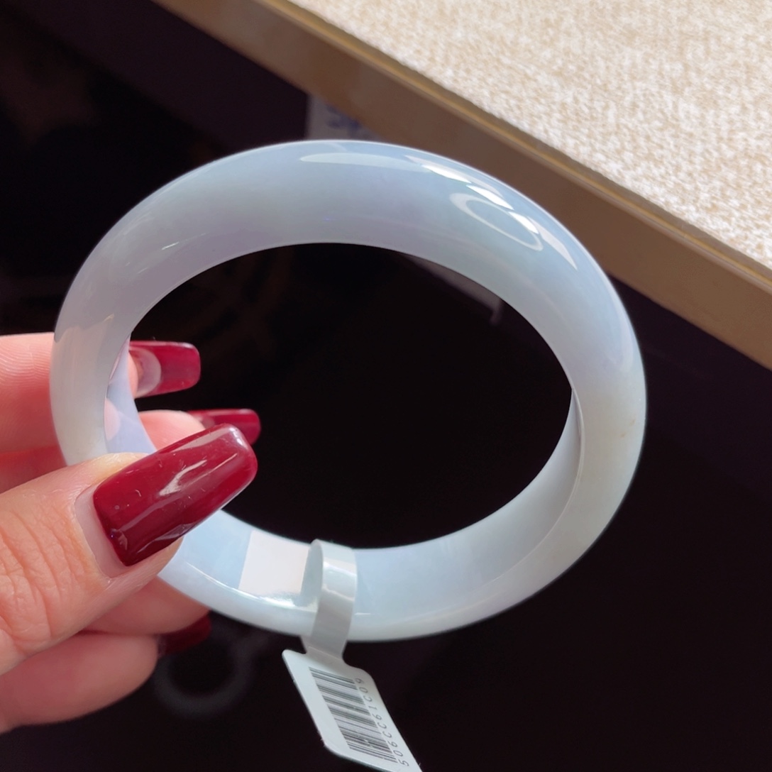 翡翠手镯未镶嵌手镯