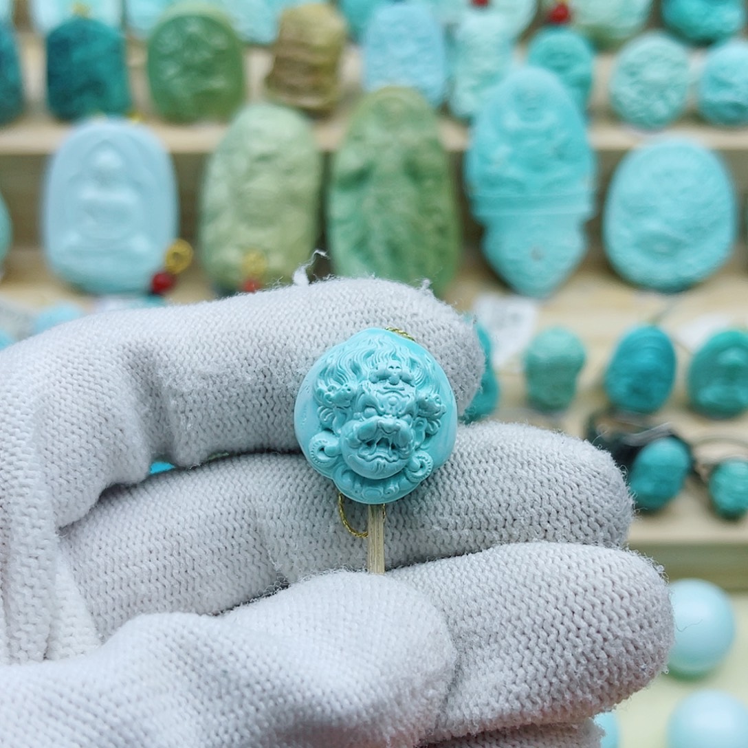 绿松石未镶嵌珠宝奇石