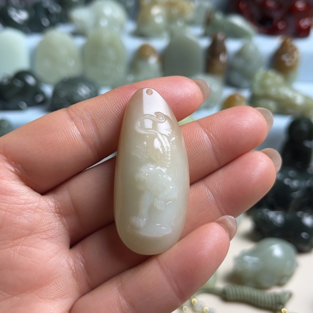 安***然和田玉未镶嵌挂件