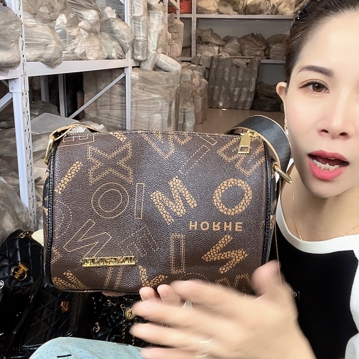 蚕丝小牛剖层皮革PU