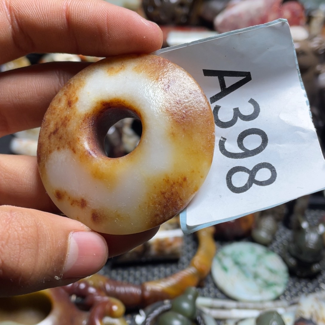 和田玉（糖玉）挂件未镶嵌