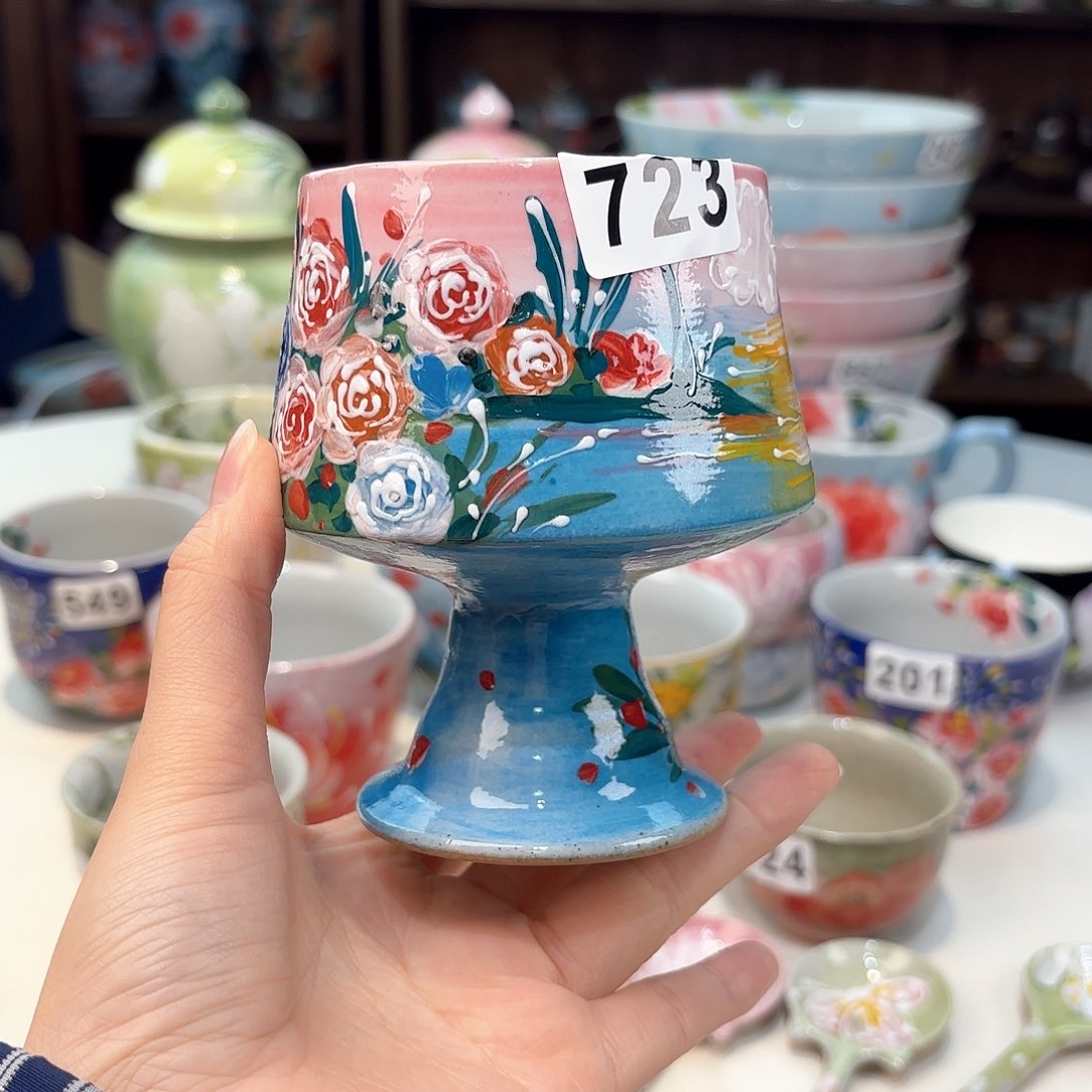 瓷片兔兔好可爱啊我