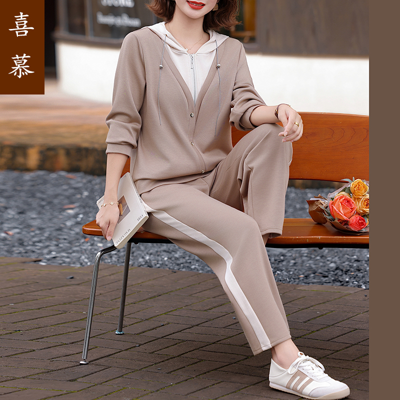 年轻妈妈秋装运动套装中老年女春秋卫衣贵夫人上衣两件套2025新款