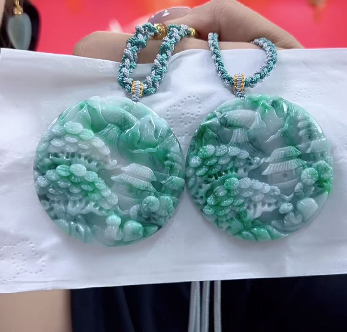 天然翡翠A货山水牌（多样性发货发一个）宽高50-53厚10-12送绳